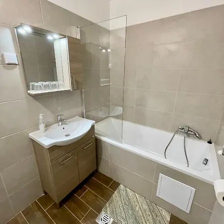 Bea Panzio Bed and Breakfast Zamárdi